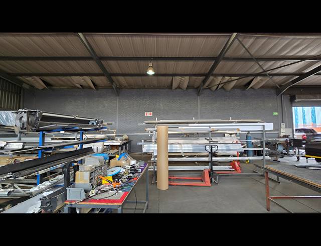 486M² WAREHOUSE TO LET IN SPARTAN